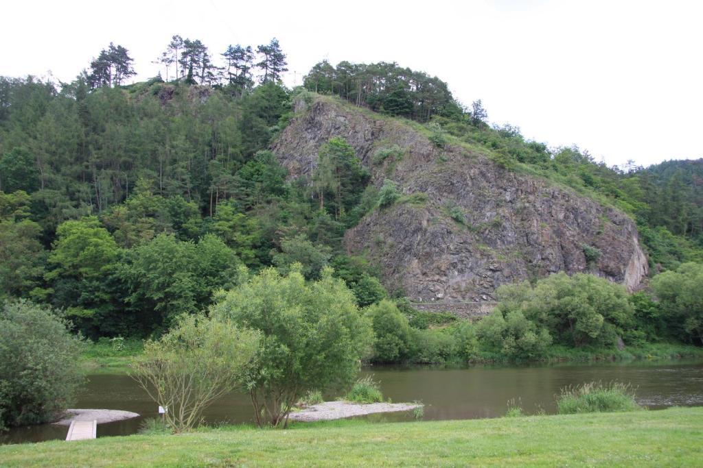 Orli Hnizdo at Château Novak Křivoklát Exterior foto